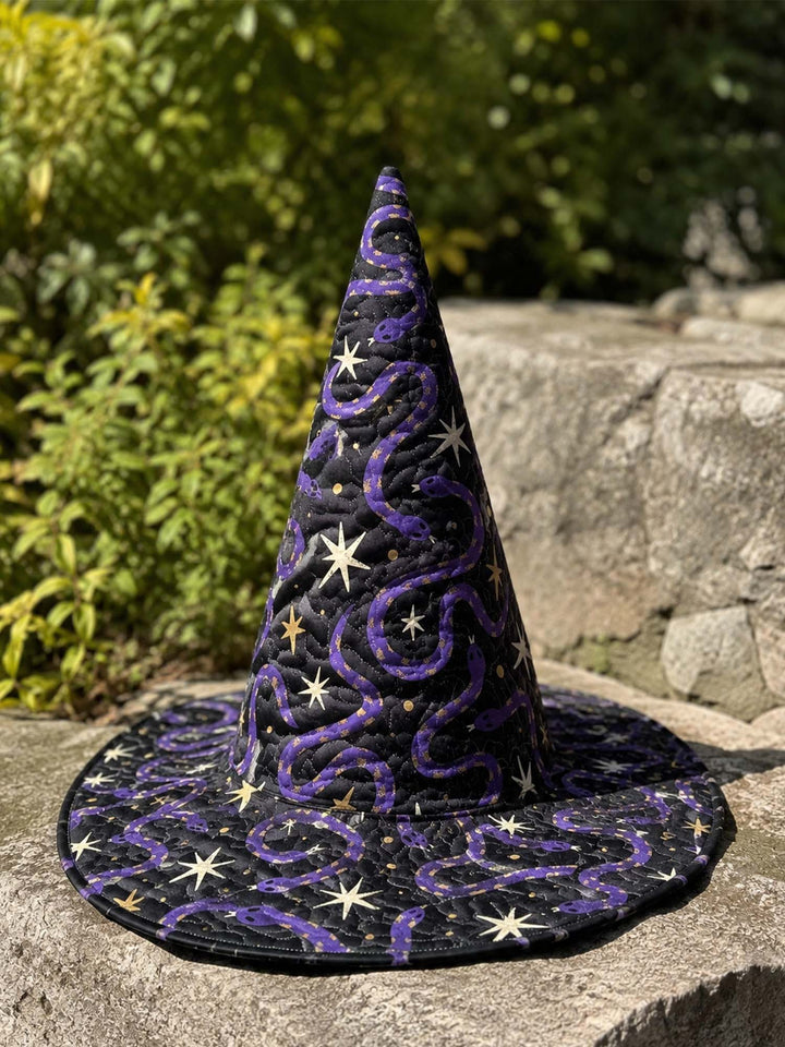 Chapeau de sorcière matelassé fait main – Serpent et magie noire
