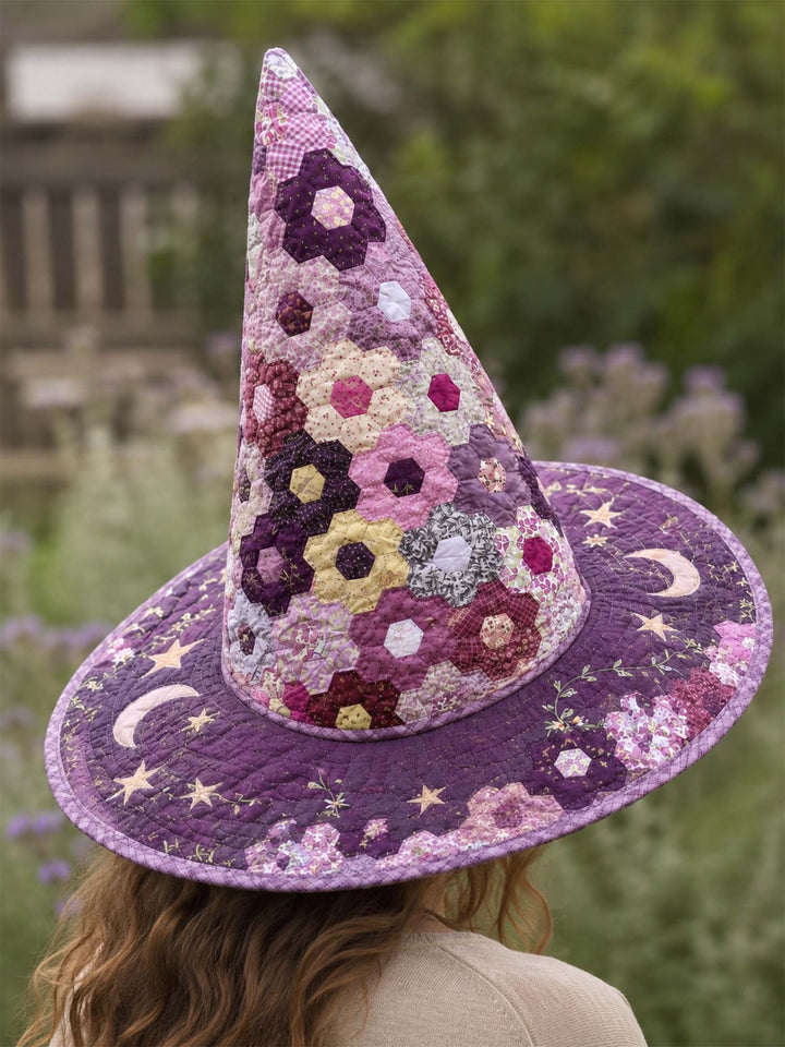 Chapeau de sorcière matelassé fait main – Patchwork hexagonal avec motifs d'étoiles