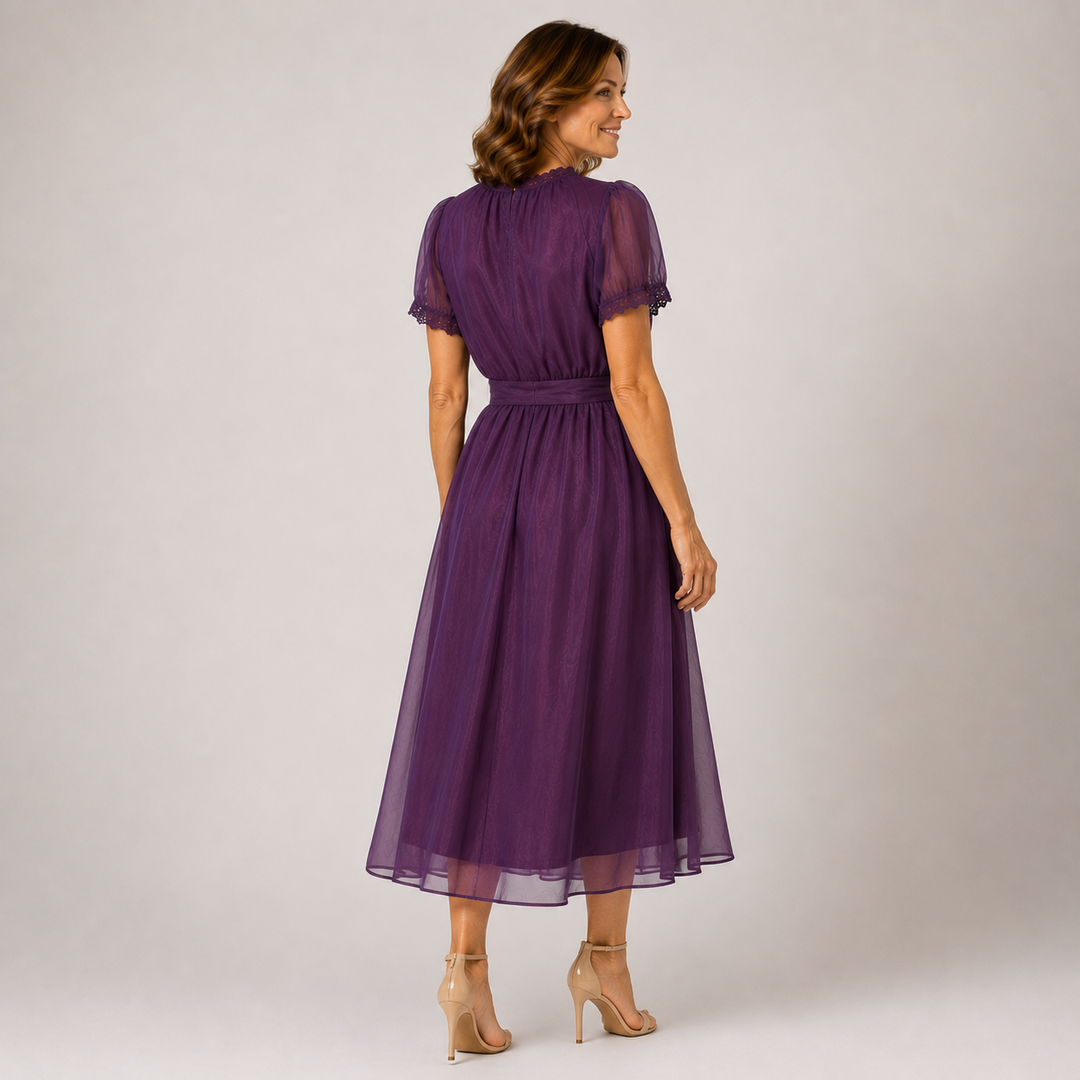 Flavia | Maxi Robe avec Décolleté en Goutte et Bord en Dentelle Chiffon