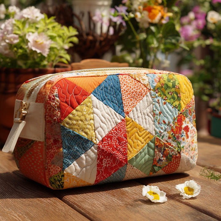 Trousse de maquillage matelassée avec motif rétro coloré NCU0PT9282