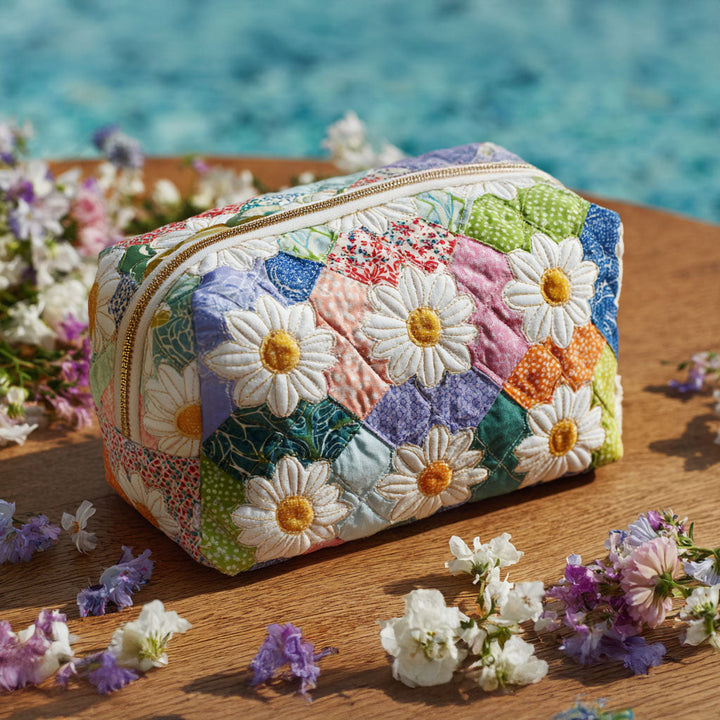 Trousse de maquillage matelassée avec motif pétale NCU0PT9259