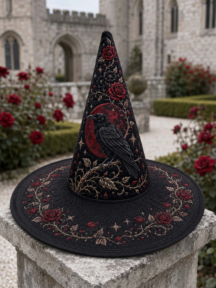 Chapeau de sorcière matelassé fait main – Roses noires et corbeau dans le style victorien