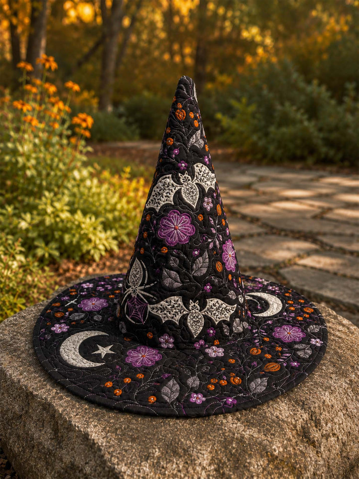 Chapeau de sorcière matelassé fait à la main – Chauves-souris, fleurs et lune d'Halloween